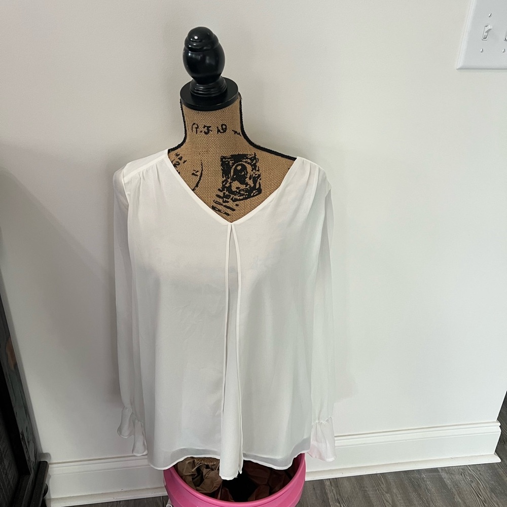 Kasper White V-Neck Blouse